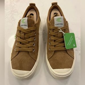 BRAND NEW - Cariuma Camel Suede Shoes Size 8